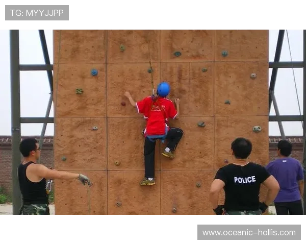 成都攀岩队战术解析：整体压制打法的优势与实施策略