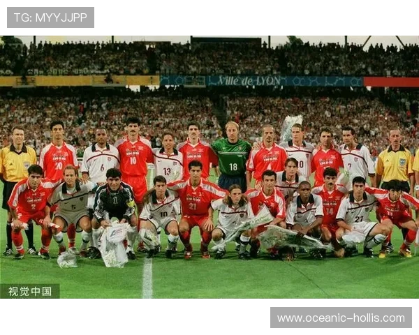 成都足球队比赛经验的变革与热议背后的深层次影响分析 成都足球队比赛经验的变革与热议背后的深层次影响分析